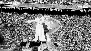 Remember When Carol Channing Was the First Super Bowl Halftime Show Celebrity Performer?