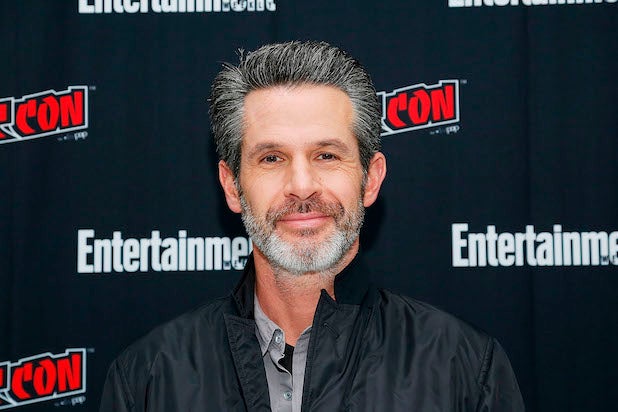 Simon Kinberg in Talks to Produce ‘Star Trek’ Origin Story Movie