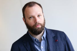 Yorgos Lanthimos to Direct ‘The Man in the Rockefeller Suit’ Series at Searchlight TV