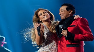 J Lo’s Salsa-Dancing Motown Tribute at the Grammys Gets Diced Up on Twitter