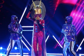 Fox’s ‘Masked Singer’ Reveals Seventh Celebrity Masked Singer: And the Alien Is… (Video)