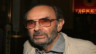 Stanley Donen, Director of Classics ‘Singin’ in the Rain’ and ‘Charade,’ Dies at 94