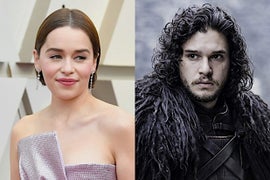 ‘Game of Thrones’ Star Emilia Clarke Turns Heads in Times Square Disguised as Jon Snow (Video)