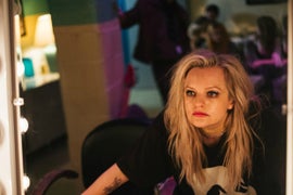 ‘Her Smell’ Film Review: Elisabeth Moss Puts the Rock in Rock-Bottom in Redemptive Music Tale