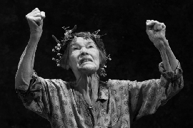 ‘King Lear’ Broadway Review: Glenda Jackson Triumphs in Cluttered Mess of a Revival