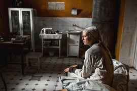 ‘Beanpole’ Film Review: Dark Russian Drama Delves Into Postwar Purgatory