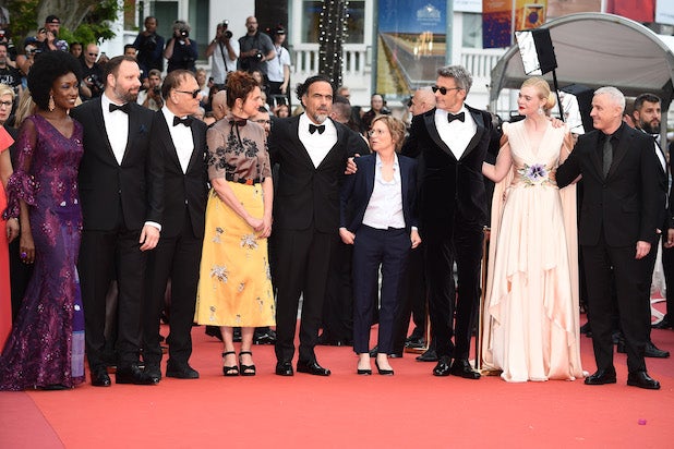 Cannes Report, Day 1: 'The Dead Don't Die' Star Bill Murray Calls Fest ...