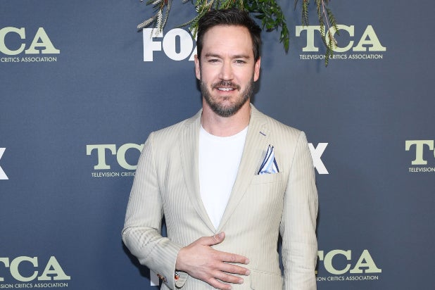 Mark Paul Gosselaar To Replace Anders Holm As Bow S Dad In Abc S