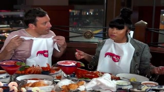 Nicki Minaj and Jimmy Fallon Ate All the Cheddar Bay Biscuits on Their Red Lobster Dinner Date (Video)