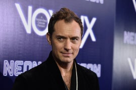 Jude Law in Talks to Play Captain Hook in Disney’s Live-Action ‘Peter Pan & Wendy’