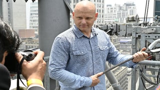 ABC’s ‘Highwire Live’: Why Nik Wallenda Is Totally Cool With Wearing a Safety Harness This Time