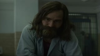‘Mindhunter’ Season 2 Teaser Flashes a Glimpse at Charles Manson (Video)