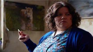 ‘Ray & Liz’ Film Review: Richard Billingham Documents the Slow Disintegration of a Dysfunctional Family