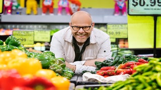 Alton Brown Says He Voted for Biden, Demands Newsweek Apology