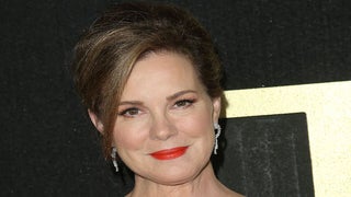 Elizabeth Perkins to Star on Fox’s Holiday Event Series ‘A Moody Christmas’
