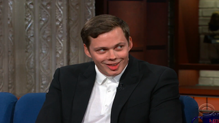 Bill Skarsgard Teaches Stephen Colbert How to Do Pennywise’s Creepy Smile (Video)