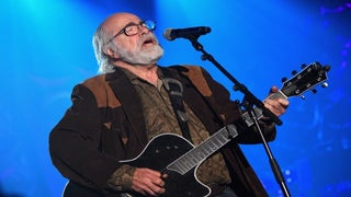 Robert Hunter, Grateful Dead Lyricist, Dies at 78