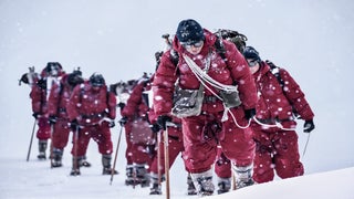 ‘The Climbers’ Film Review: Chinese Mountaineers Tackle Everest in Old-School Adventure