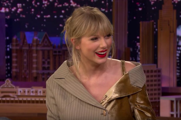 Watch Taylor Swift Try To Navigate A Banana While On Hardcore Pills 