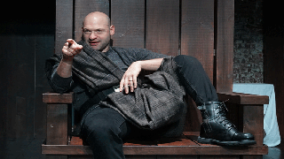 ‘Macbeth’ Theater Review: Corey Stoll Flails in a Revival With a Bad Case of ADHD
