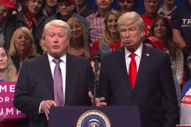 ‘SNL’: Darrell Hammond Returns as Bill Clinton, Attends a Trump Rally (Video)