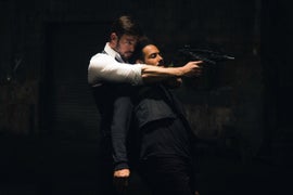 ‘En Brazos de un Asesino’ Review: Telenovela Hunk William Levy Turns Off the Charm in Awkward Thriller