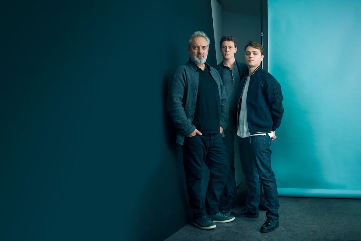 Sam Mendes, George MacKay and Dean-Charles