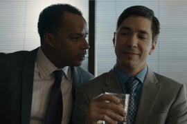 ‘The Wave’ Film Review: Justin Long Stoner Comedy Not a Wave Worth Riding