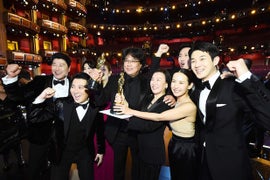 Inside the Oscars, ‘Parasite’ Points an Elated Hollywood Forward