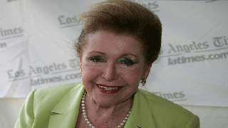 Mary Higgins Clark, Best-Selling Suspense Novelist, Dies at 92
