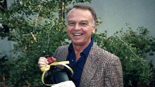 Joe Coulombe, Founder of Trader Joe’s Grocery Chain, Dies at 89