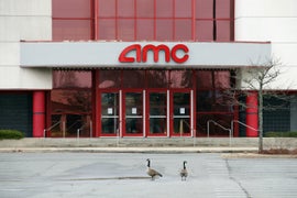 AMC Theatres Stock Sinks 13% as Cinema Giant Faces Cash Crunch