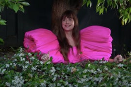 Jimmy Kimmel and Neighbor Dakota Johnson Have a Socially-Distanced Chat Over the Fence (Video)