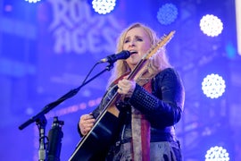 Melissa Etheridge’s Son, Beckett Cypher, Dies at 21