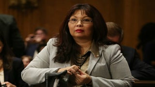 Sen Tammy Duckworth Says ‘F— Tucker Carlson’ After His Comments on Female Troops