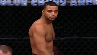 UFC’s Trevin Giles’ Fainting Spell Before Bout Caused by ‘Heart Irregularities’