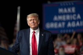Trump Tells Bob Woodward He Intentionally Downplayed Danger of COVID-19