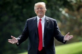 Trump Could Leave Hospital as Early as Monday, Doctors Say