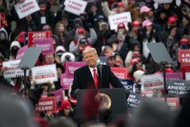 Study Links 18 Trump Rallies to 30,000 COVID Infections – and 700 Deaths