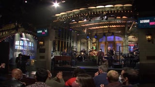‘SNL’ Paid Live Audience Members at Season Premiere as If They Were Employees