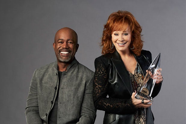 cma awards darius rucker reba mcintyre