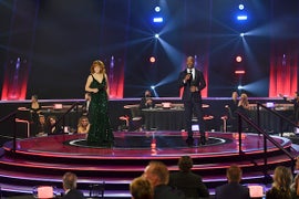 CMAs Sink 45% in Ratings, Edge NBC’s ‘One Chicago’ Lineup – but Not Fox’s ‘Masked Singer’