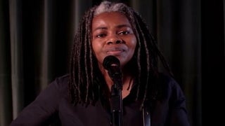 Tracy Chapman Returns to TV With ‘Revolutionized’ Track for Election 2020 (Video)