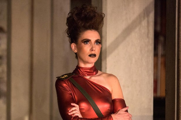 alison brie glow alison brie glow