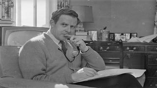 John le Carré, Famed Author Who Reinvented Spy Novels, Dies at 89