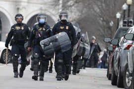 US Capitol Officer Dies by Suicide, Second Police Death Since Riot