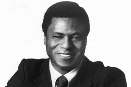 Irv Cross, Former NFL Player and CBS Sports Commentator, Dies at 81