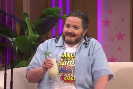 ‘SNL’: Aidy Bryant’s Ted Cruz Apologizes to Britney Spears for Cancun Vacation (Video)