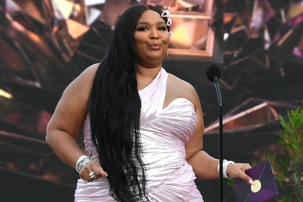 Lizzo Is Looking for 'Dynamic, Full-Figured Women' to Tour With Her in New  Amazon Competition Series