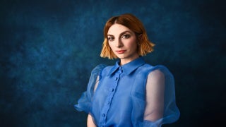 Molly Bernard Reveals How Her Pansexual ‘Younger’ Character Helped Her Feel Confident in Her Own Sexuality
